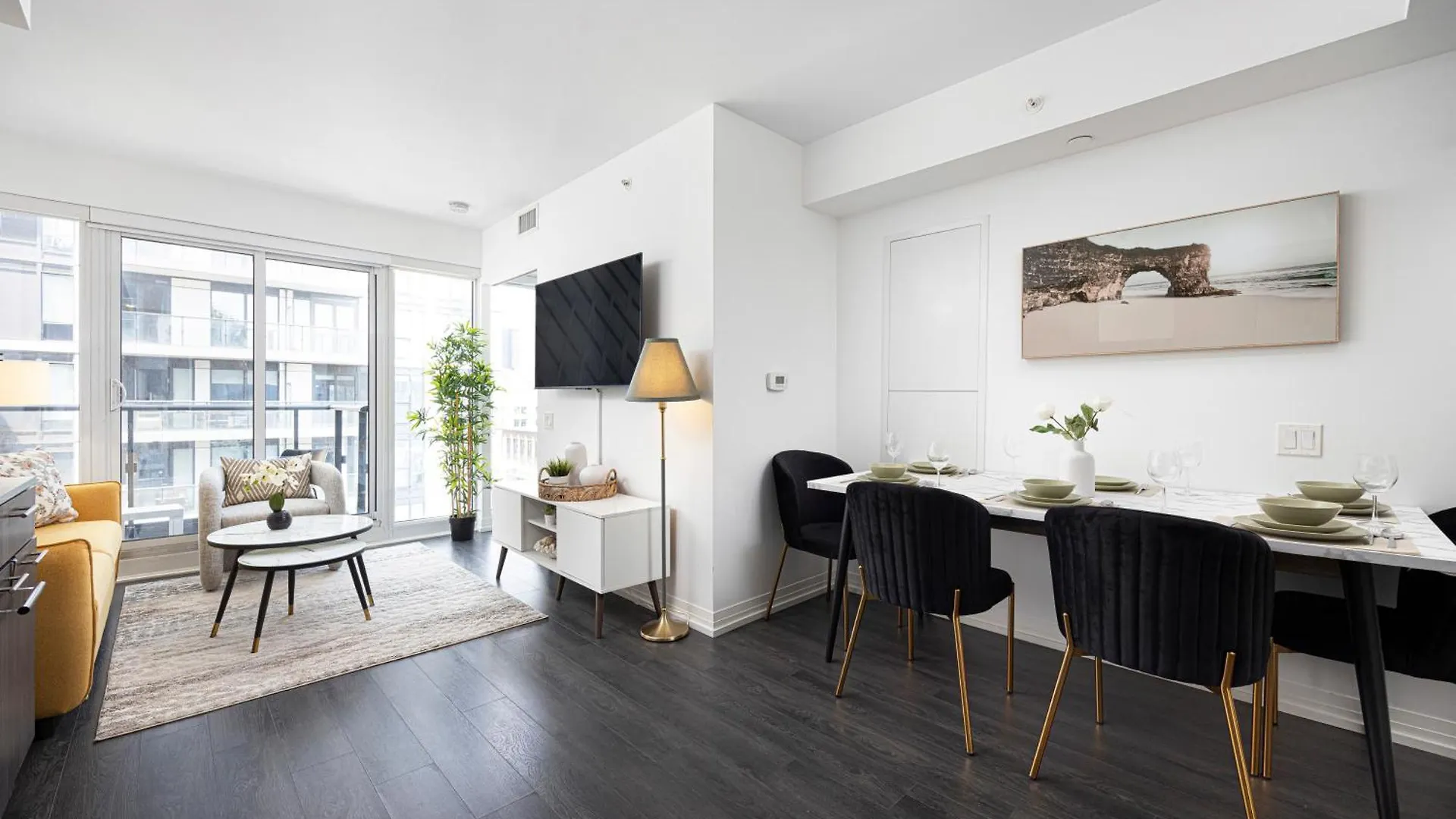 Luxury & Modern Suite 5 Minutes From Eaton Center Toronto Apartament